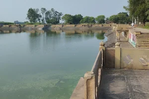 Shikarganj Kila Pond image
