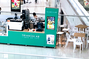 TRIANGULAR Tienda de Café image