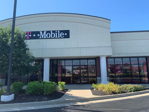 Cell Phone Store «T-Mobile», reviews and photos, 2377 E Main St #100, Plainfield, IN 46168, USA