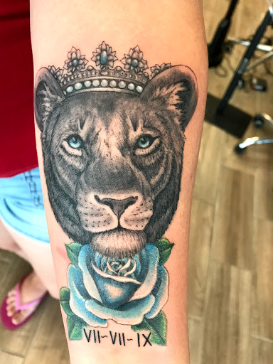 Tattoo Shop «Tried and True Tattoo Company», reviews and photos, 524 S Elm St, Greensboro, NC 27406, USA