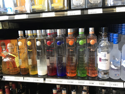Liquor Store «535 Liquor», reviews and photos, 3260 Vineland Rd, Kissimmee, FL 34746, USA