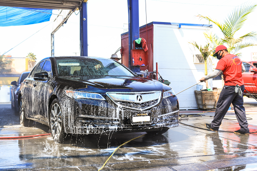 Xpress Wash Inc en Maywood