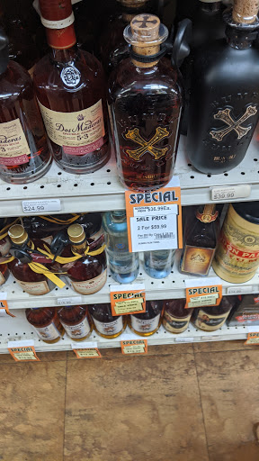 Wine Store «Liquor & Wine Warehouse», reviews and photos, 9925 Horace Harding Expy, Corona, NY 11368, USA