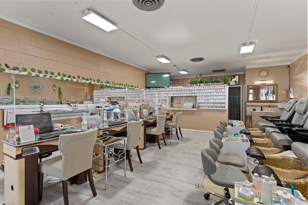 Nail Tech 80226