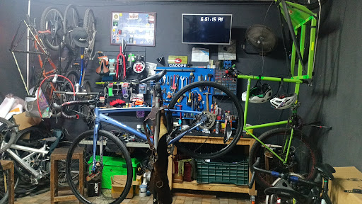 Taller de bicicletas Reparo BICI Pro servicio a detalle armado bicicletas a conciencia