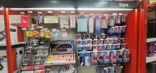 Office Supply Store «Staples», reviews and photos, 209-34 Northern Blvd, Bayside, NY 11361, USA
