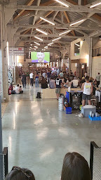 Photo n°1 de Les Halles de la Cartoucherie à Toulouse ()