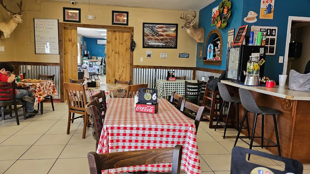 Rooster's Country Cafe 78552