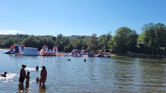 Montagnes Lake Beach