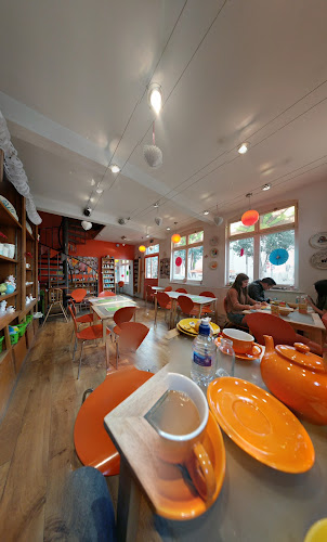 Pennikkity Pots Ceramics Cafe - Shop