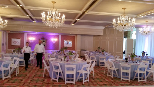 Country Club «Twin Orchard Country Club», reviews and photos, 22353 N Old McHenry Rd, Long Grove, IL 60047, USA