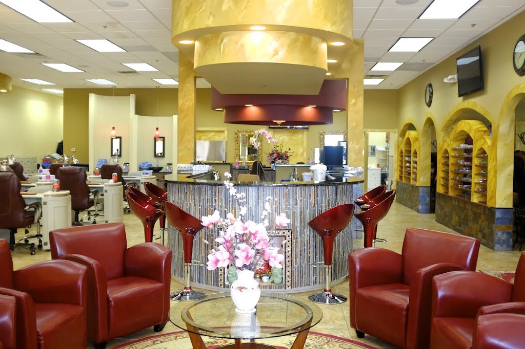 Top Nails and Spa 50322