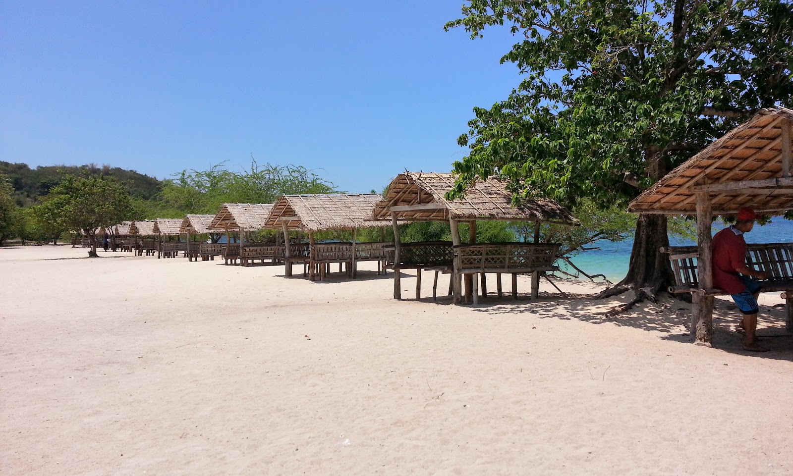 Foto von Buktot Beach - beliebter Ort unter Entspannungskennern