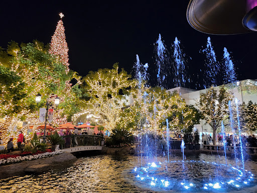 Shopping Mall «The Grove», reviews and photos, 189 The Grove Dr, Los Angeles, CA 90036, USA