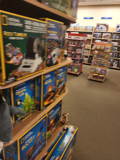 Book Store «Barnes & Noble Booksellers The Shops at River Crossing», reviews and photos, 8675 River Crossing Blvd, Indianapolis, IN 46240, USA