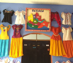 Mujeres Artesanas de las Regiones de Oaxaca photo