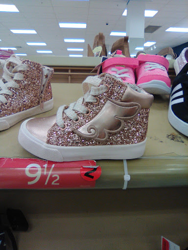 Shopping Mall «Lehigh Shopping Center», reviews and photos, W Union Blvd, Bethlehem, PA 18018, USA