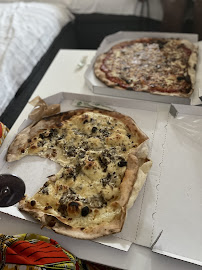 Plats et boissons du Pizzeria Beaumont Pizza à Marseille - n°3