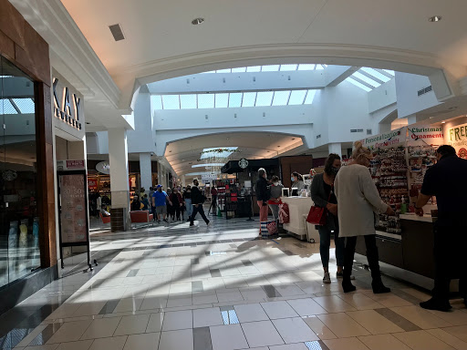 Jewelry Store «Kay Jewelers», reviews and photos, 7600 Kingston Pike, Knoxville, TN 37919, USA