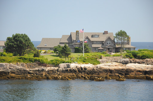 Sightseeing Tour Agency «Lulu Lobster Boat Ride», reviews and photos, 55 West St, Bar Harbor, ME 04609, USA