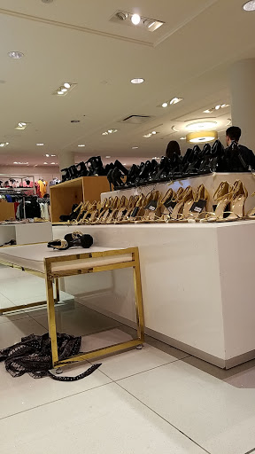 Clothing Store «Forever 21», reviews and photos, 1 Garden State Plaza Blvd, Paramus, NJ 07652, USA