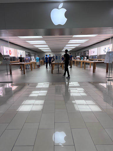 Computer Store «Apple Glendale Galleria», reviews and photos, 2126 Galleria Way, Glendale, CA 91210, USA