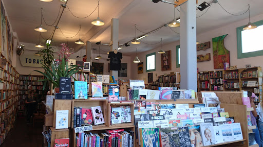 Book Store «Dog Eared Books», reviews and photos, 900 Valencia St, San Francisco, CA 94110, USA