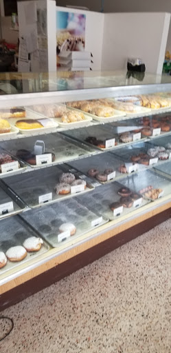 Donut Shop «Donuts Pies & More», reviews and photos, 6107 54th Ave N, Kenneth City, FL 33709, USA