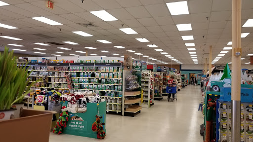 Pet Supply Store «PetSmart», reviews and photos, 6251 N Davis Hwy, Pensacola, FL 32504, USA