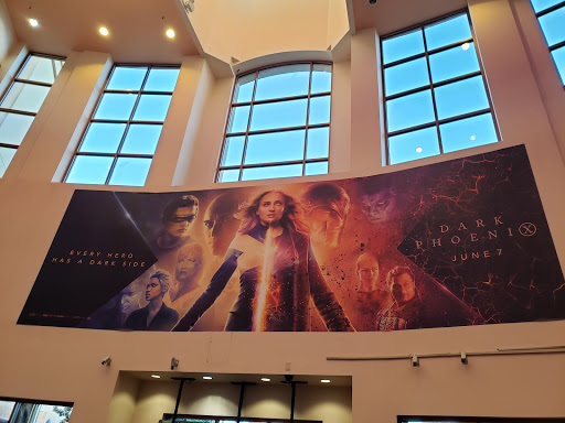 Movie Theater «Edwards Valencia 12 & IMAX», reviews and photos, 24435 Town Center Dr, Santa Clarita, CA 91355, USA