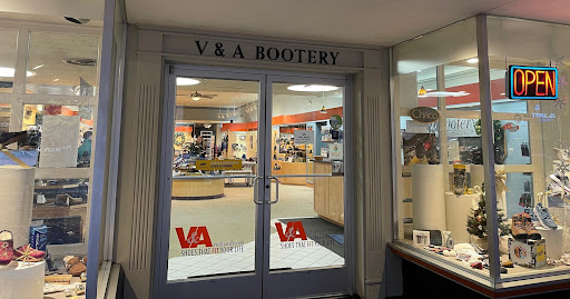 Shoe Store «V&A Bootery - Kalamazoo», reviews and photos, 202 S Burdick St, Kalamazoo, MI 49007, USA