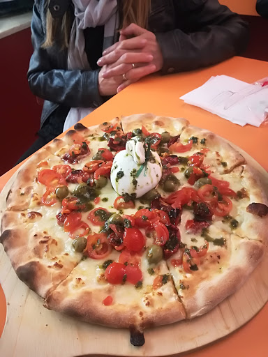 Pizza e pizza in Pergine Valsugana, Provincia Autonoma di Trento