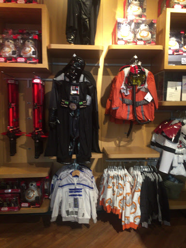 Toy Store «Disney Store», reviews and photos, 395 Santa Monica Place, Santa Monica, CA 90401, USA