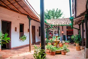 Hostal Casa Nacuma image