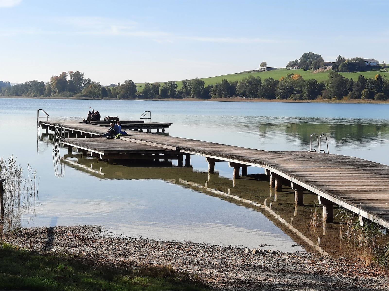 Fotografija Strandbad Gebertsham z prostorna obala