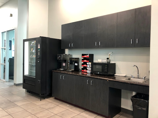 Car Dealer «Bayshore Chrysler Jeep Dodge RAM», reviews and photos, 5225 I-10, Baytown, TX 77521, USA
