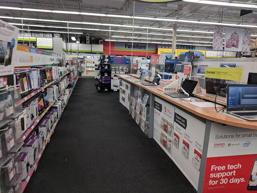 Office Supply Store «Staples», reviews and photos, 1021 Broad St, Shrewsbury, NJ 07702, USA