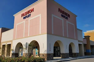 fashion outlet image