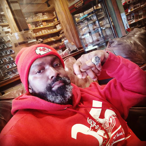 Tobacco Shop «Arlington Cigar», reviews and photos, 827 NE Green Oaks Blvd, Arlington, TX 76006, USA