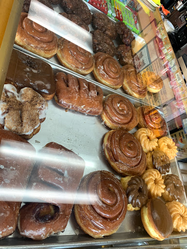 Dessert Shop «Rainbow Donuts», reviews and photos, 3000 W Lincoln Ave, Anaheim, CA 92801, USA