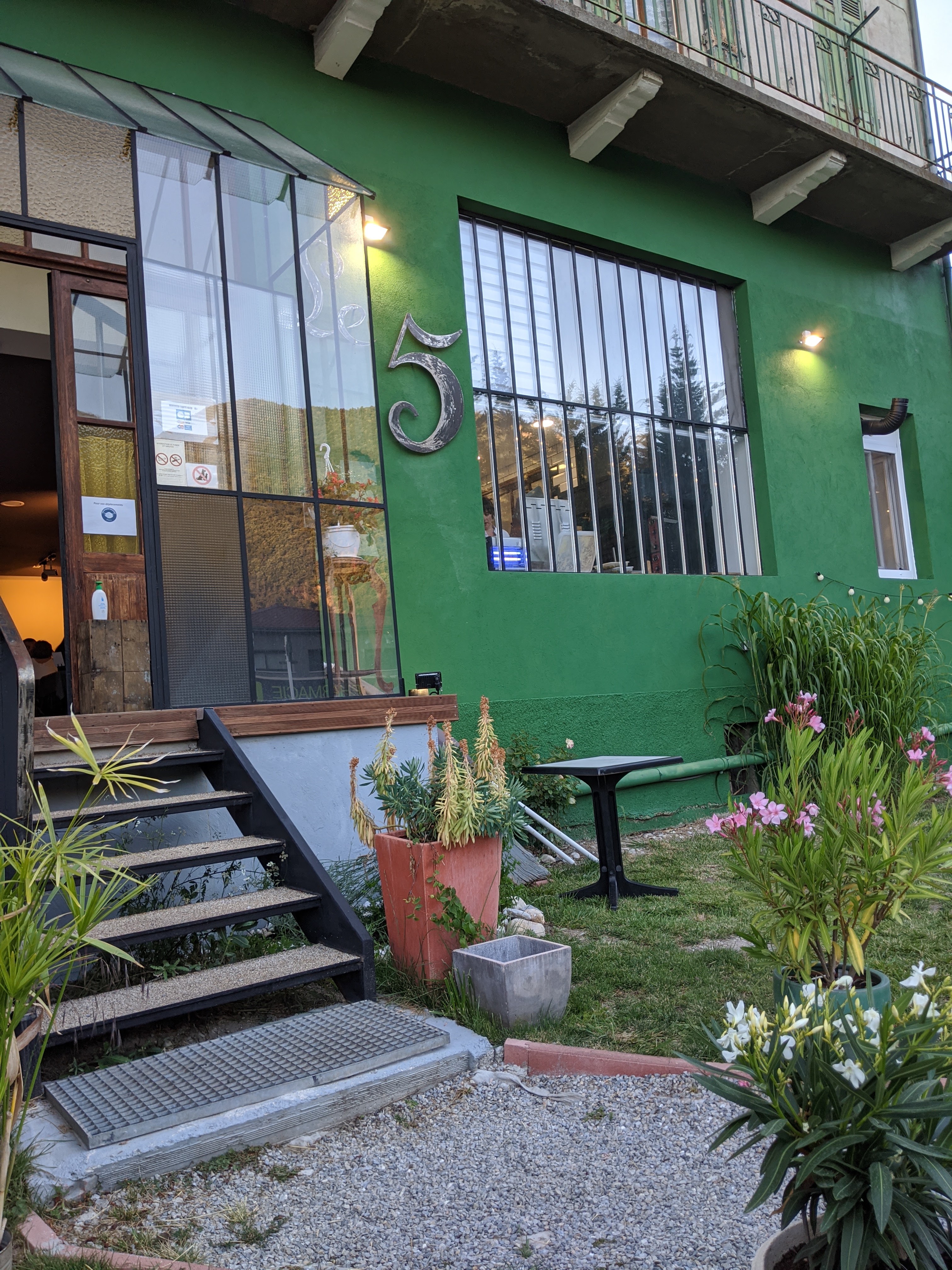 Photo n° 1 de l'avis de Vernisse.a fait le 18/07/2020 à 20:36