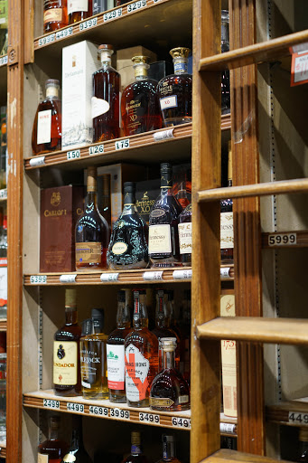 Liquor Store «Beekman Liquors», reviews and photos, 500 Lexington Ave, New York, NY 10017, USA