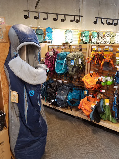 Camping Store «REI», reviews and photos, 766 E Big Beaver Rd, Troy, MI 48083, USA