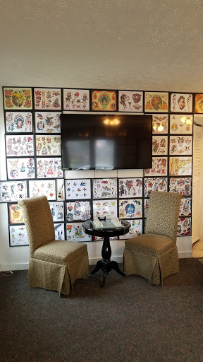 Tattoo Shop «Luxury Tattoo», reviews and photos, 28 S Sandusky St B, Delaware, OH 43015, USA