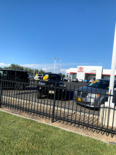 Car Dealer «Yuba City Toyota», reviews and photos, 955 Harter Pkwy, Yuba City, CA 95993, USA
