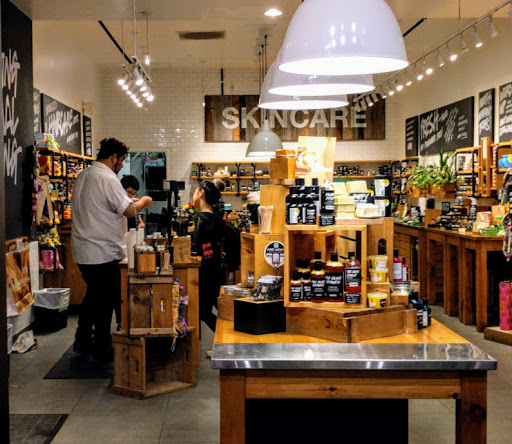 Cosmetics Store «Lush», reviews and photos, 3251 20th Ave, San Francisco, CA 94132, USA