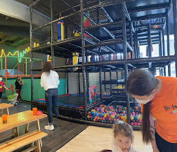 Monas Fun & Food Interlomas photo