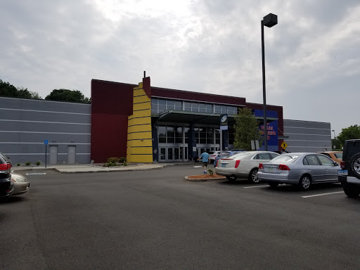 Movie Theater «Regal Cinemas Branford 12», reviews and photos, 325 E Main St, Branford, CT 06405, USA
