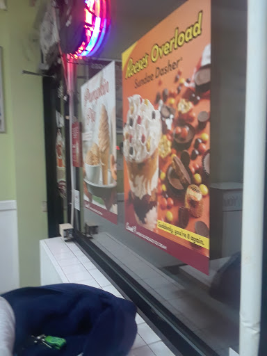 Ice Cream Shop «Carvel», reviews and photos, 2134 Deer Park Ave, Deer Park, NY 11729, USA
