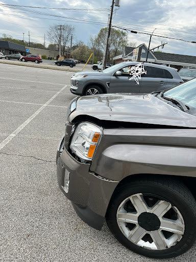 Auto Body Shop «Tallmadge Collision Center», reviews and photos, 195 Northeast Ave, Tallmadge, OH 44278, USA